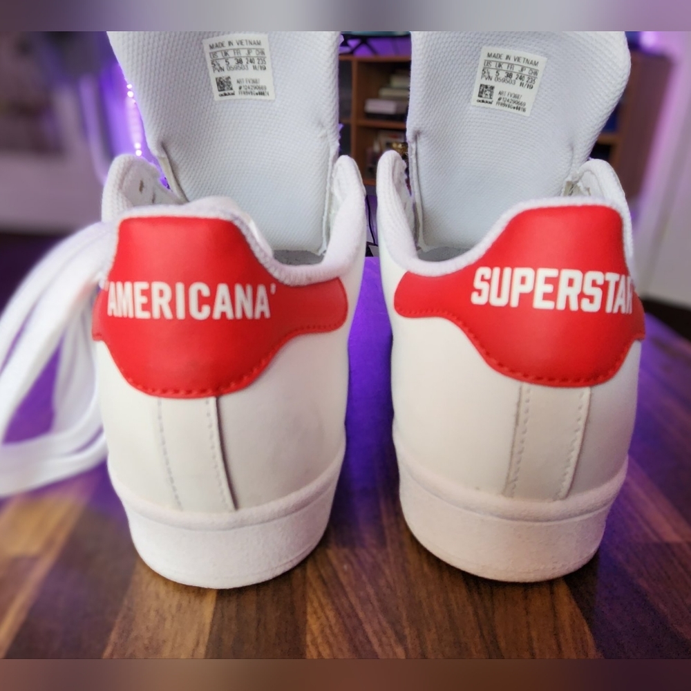 ADIDAS - Picture 5 of 7
